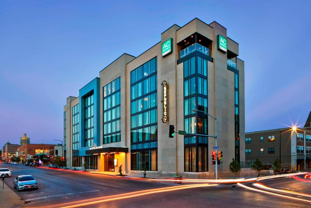 AC Hotel Des Moines East Village image