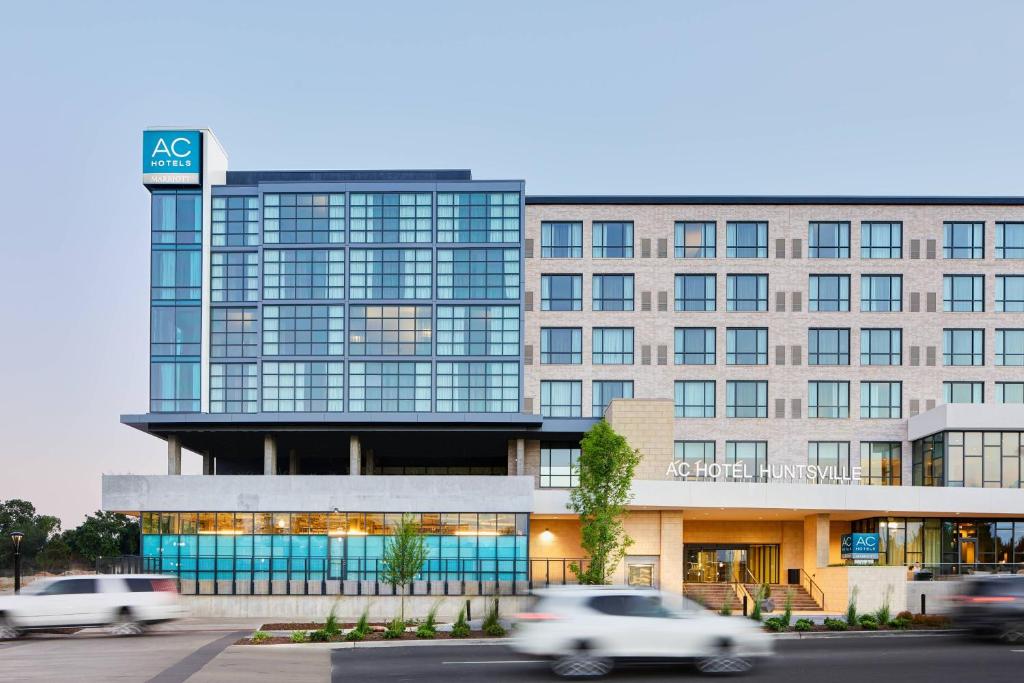 AC Hotel by Marriott Huntsville Downtown image