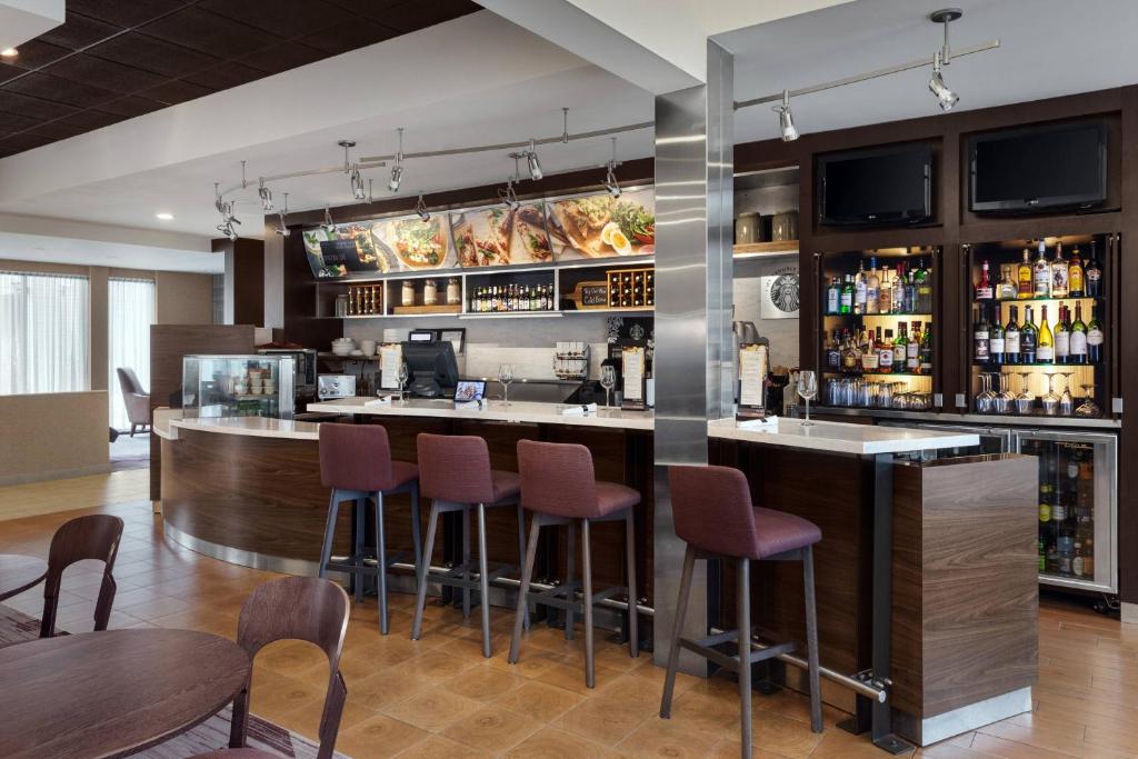 Courtyard by Marriott Philadelphia Willow Grove image