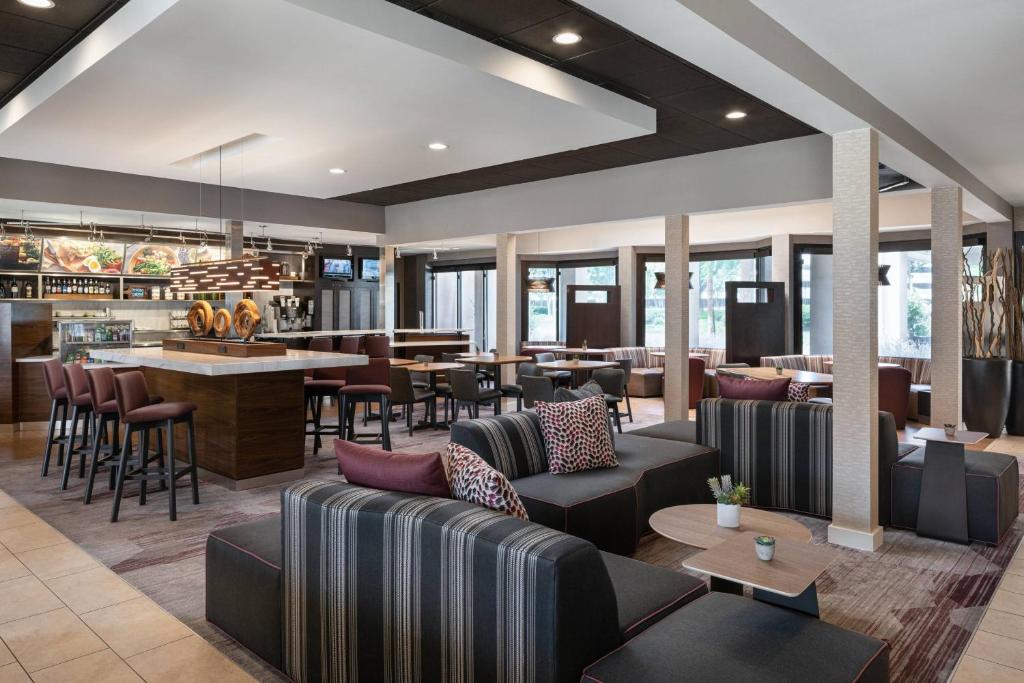 Courtyard by Marriott Pleasanton image