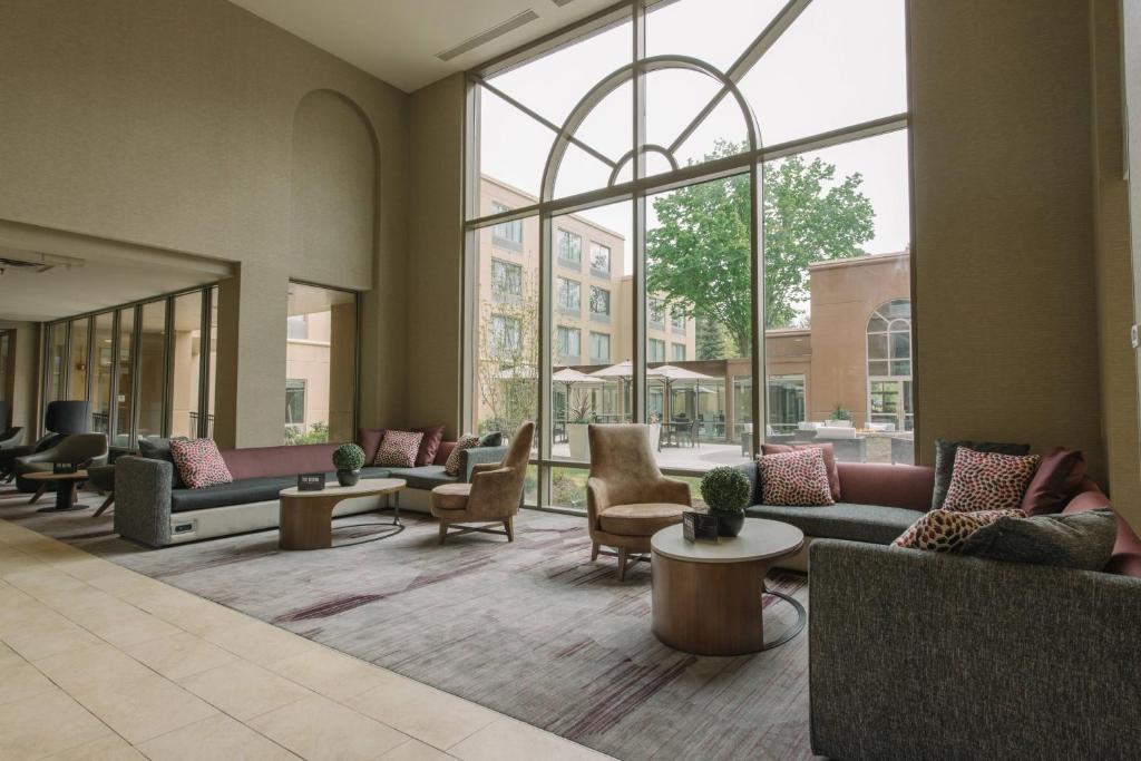 Courtyard by Marriott Nashua image