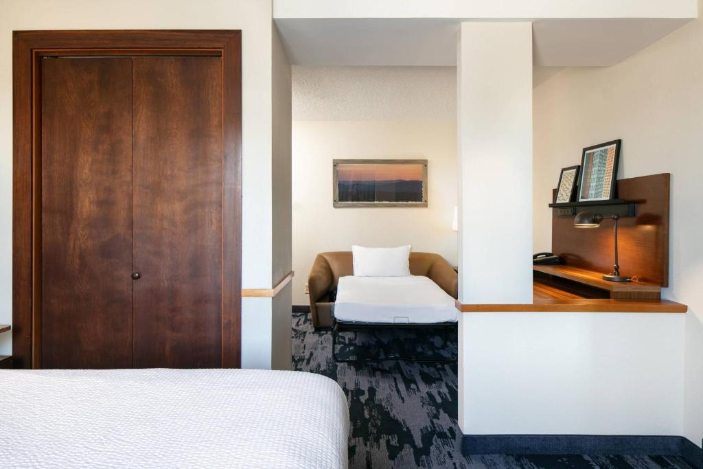 Fairfield Inn & Suites by Marriott Tulsa Central - Tap to explore photos
