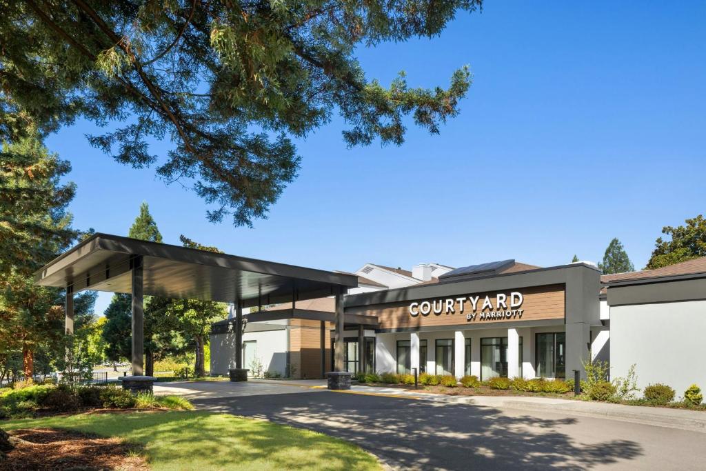 Courtyard by Marriott Portland Beaverton image