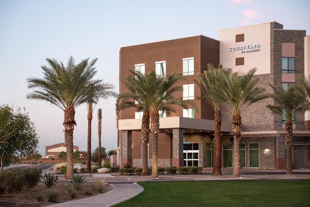 Courtyard by Marriott Mesa At Wrigleyville West image