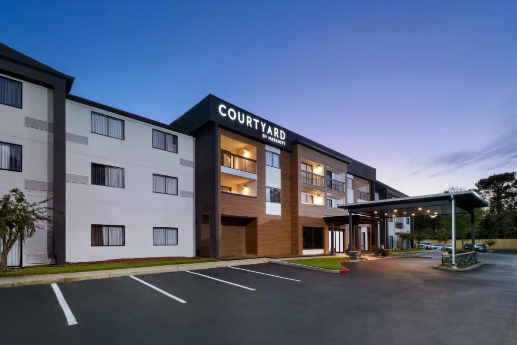 Courtyard by Marriott Mobile image