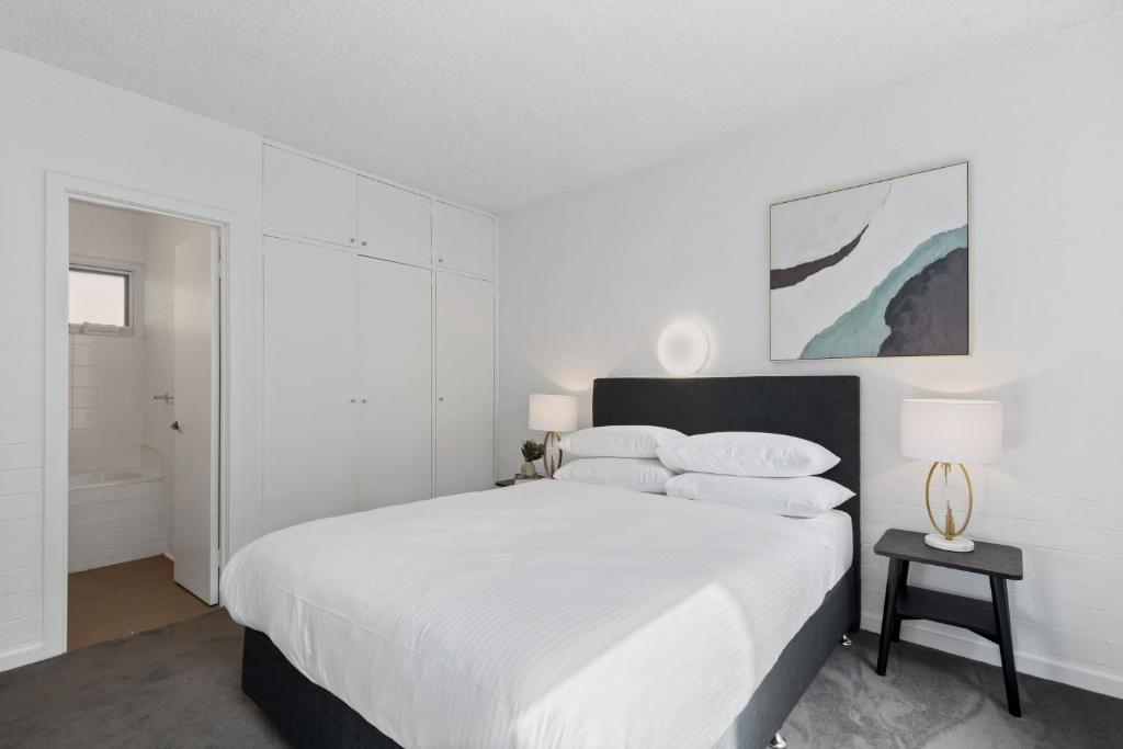 Comfortable 1-Bed Unit with Private Courtyard photo 3