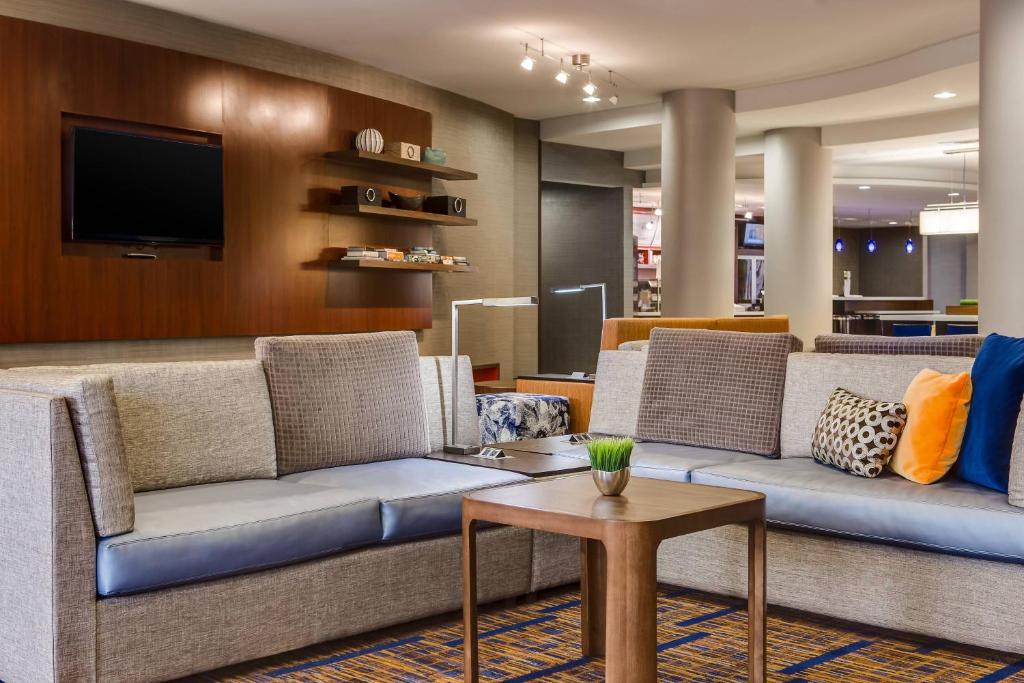 Courtyard Marriott Ankeny image