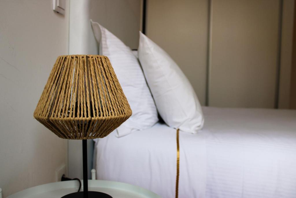 Bom Porto Apartments - Tap to explore photos