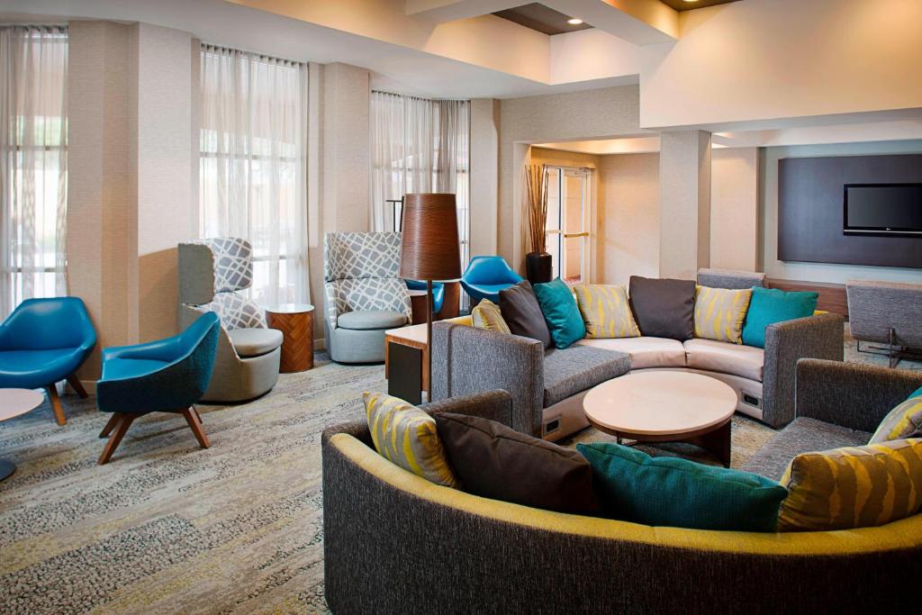 Courtyard by Marriott West Palm Beach Airport image