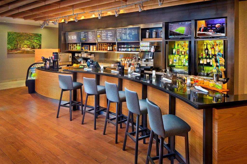 Courtyard By Marriott Stuart image