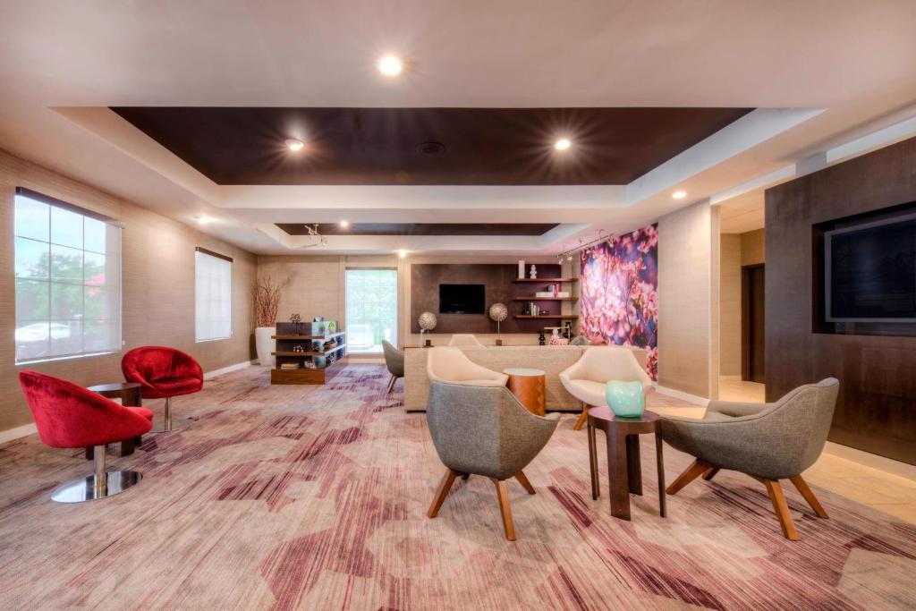 Courtyard by Marriott Raleigh Crabtree Valley image