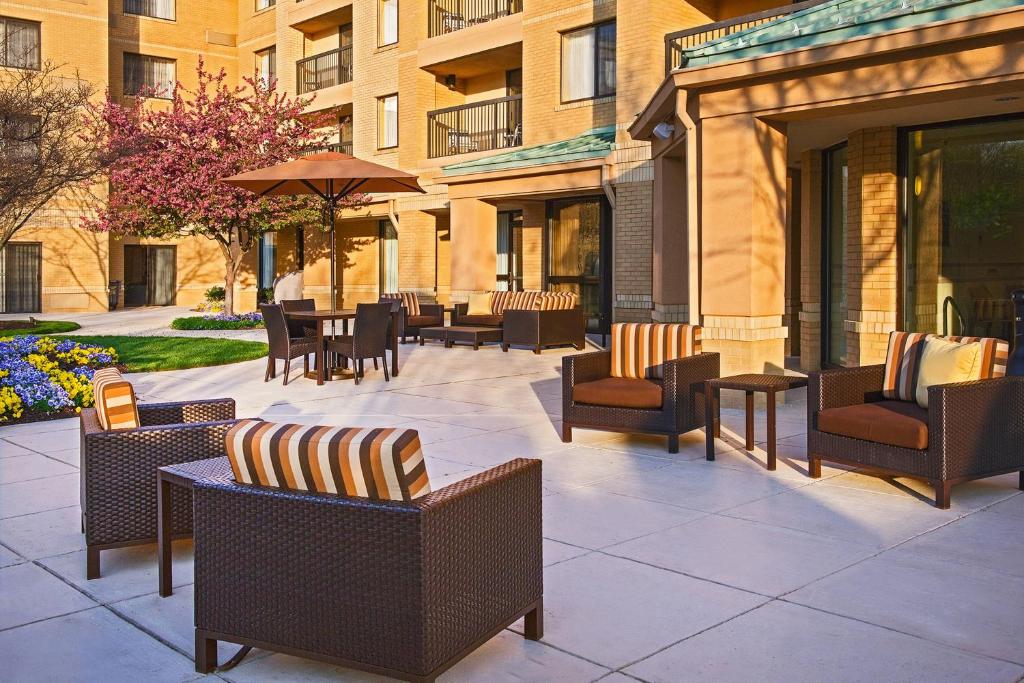 Courtyard by Marriott Richmond Northwest image