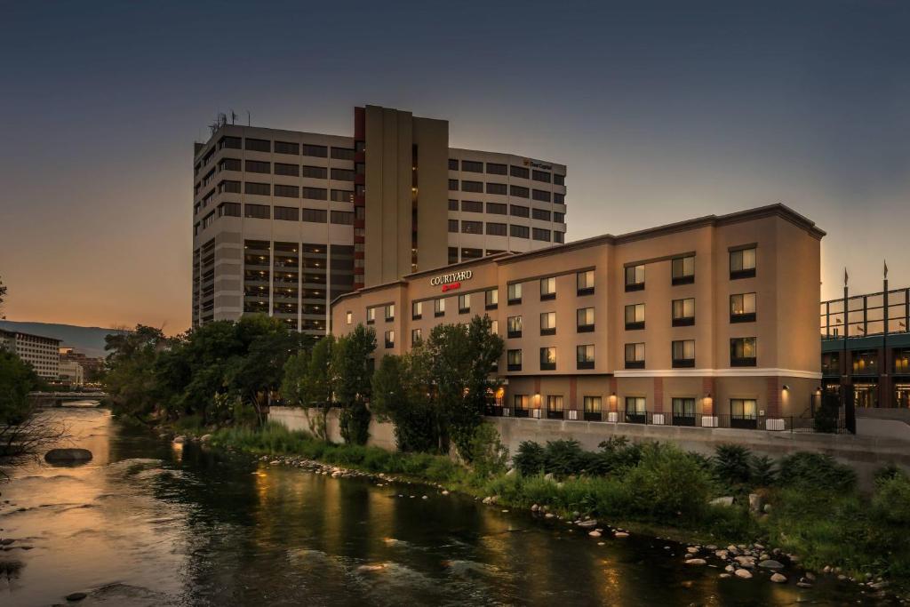 Courtyard Reno Downtown/Riverfront image