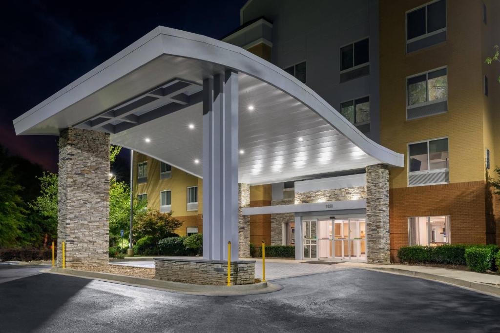 Fairfield Inn & Suites by Marriott Atlanta Stonecrest image