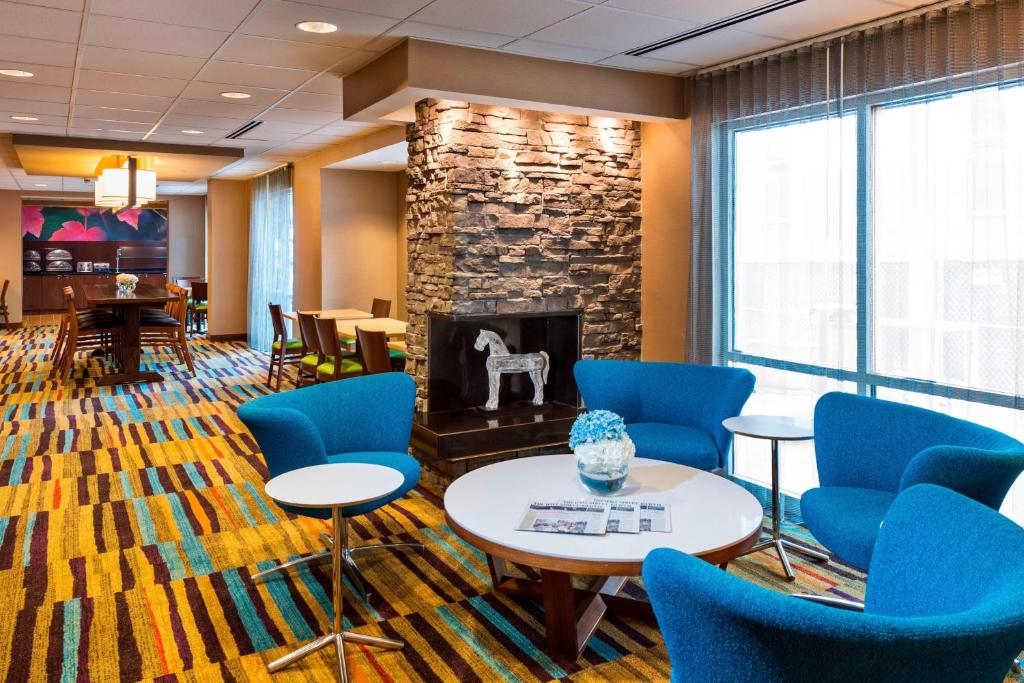 Fairfield Inn & Suites by Marriott Atlanta Buckhead image