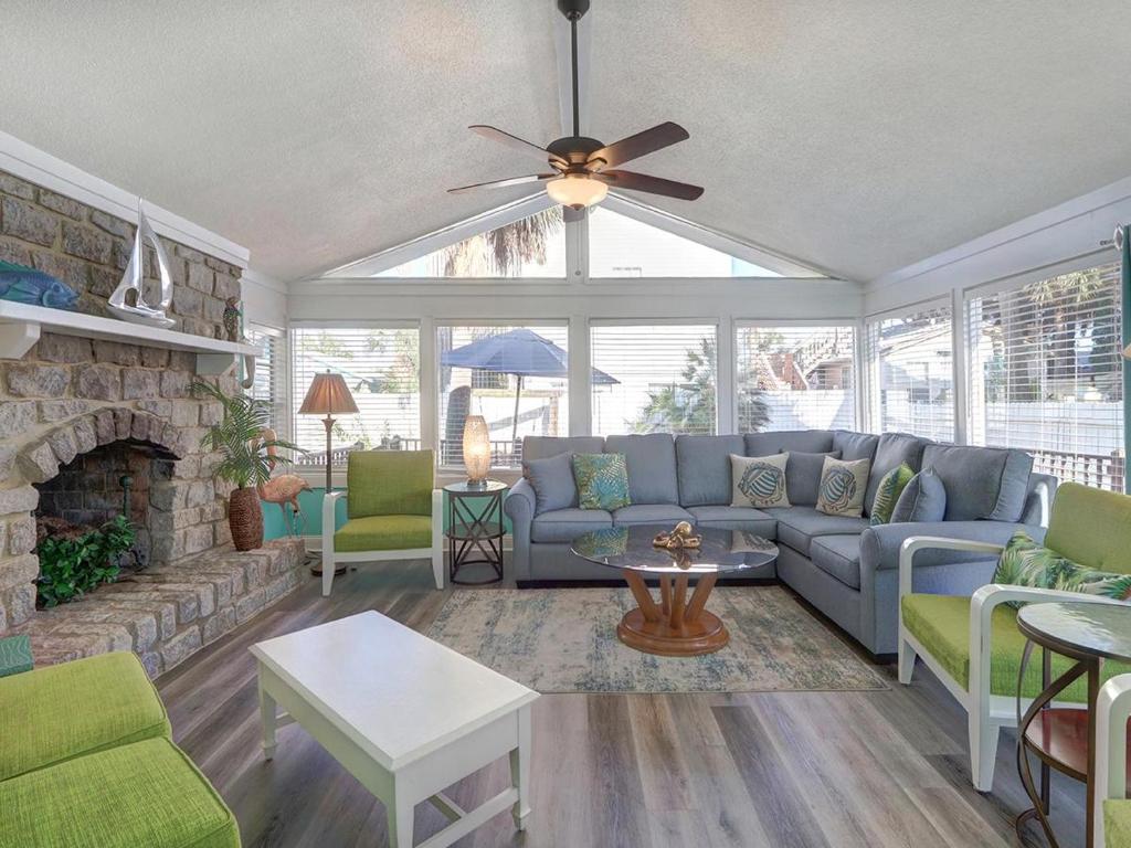 Sea Oats Cottage image