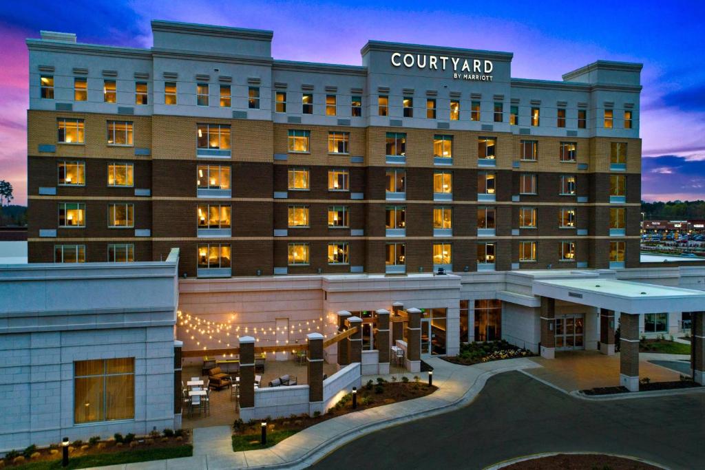 Courtyard by Marriott Raleigh Cary/Parkside Town Commons image