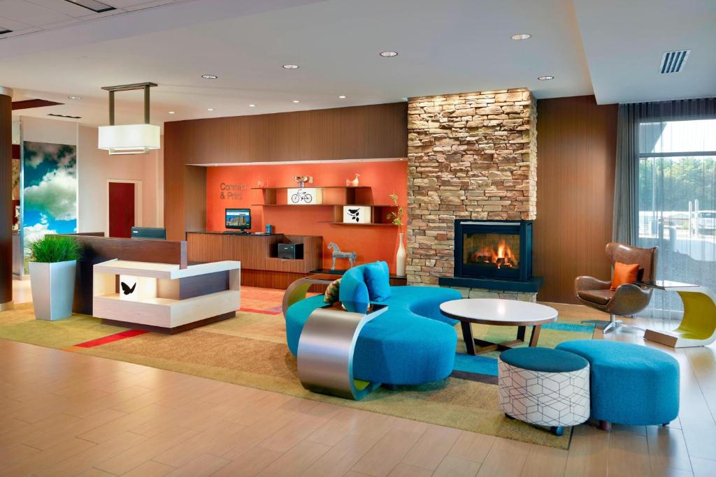 Fairfield Inn & Suites by Marriott Hendersonville Flat Rock image
