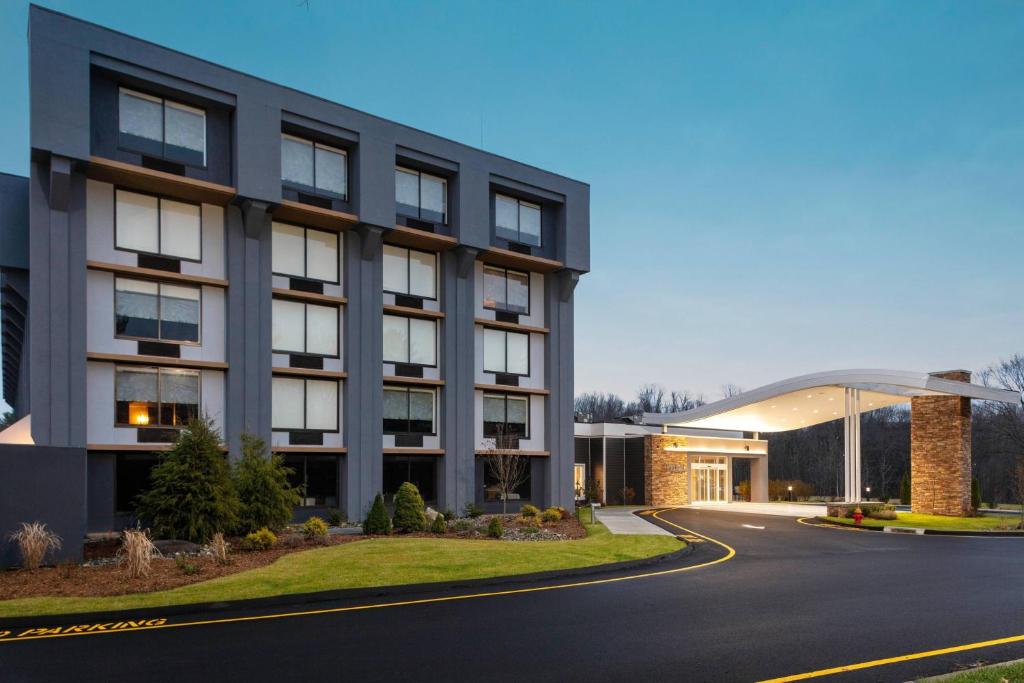 Fairfield Inn & Suites by Marriott Springfield Enfield image