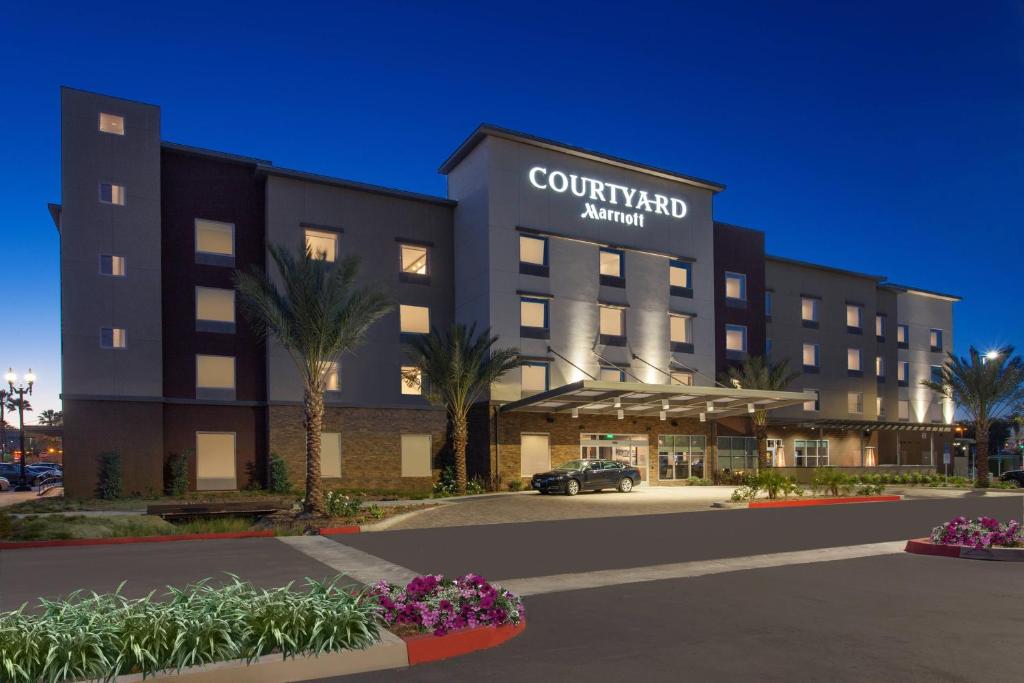 Courtyard by Marriott San Diego El Cajon image