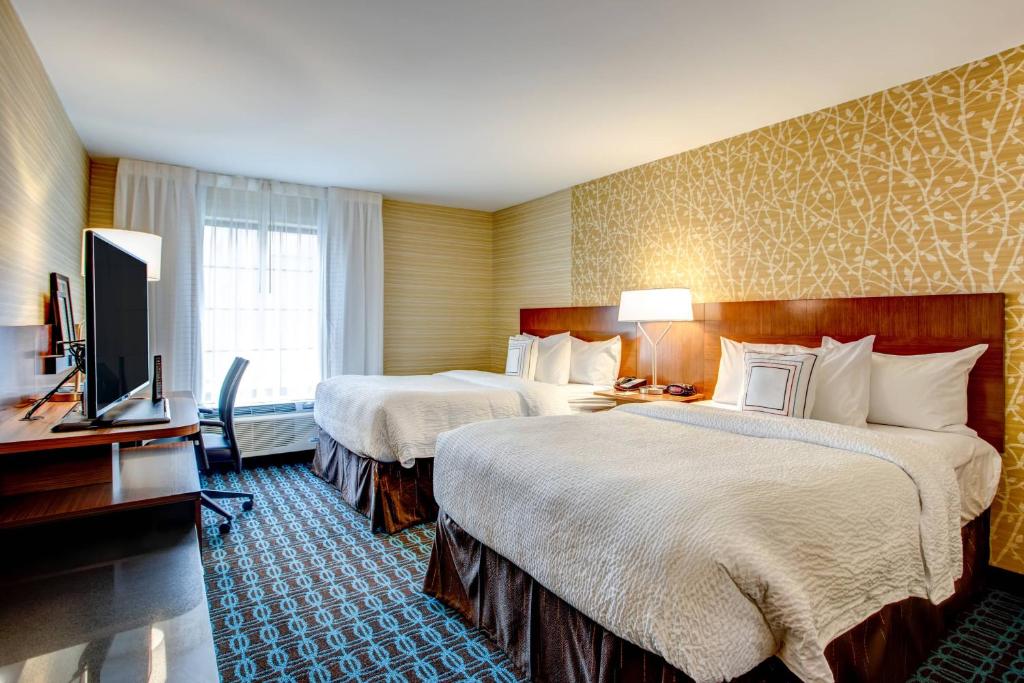 Fairfield Inn & Suites Springfield Holyoke - Tap to explore photos