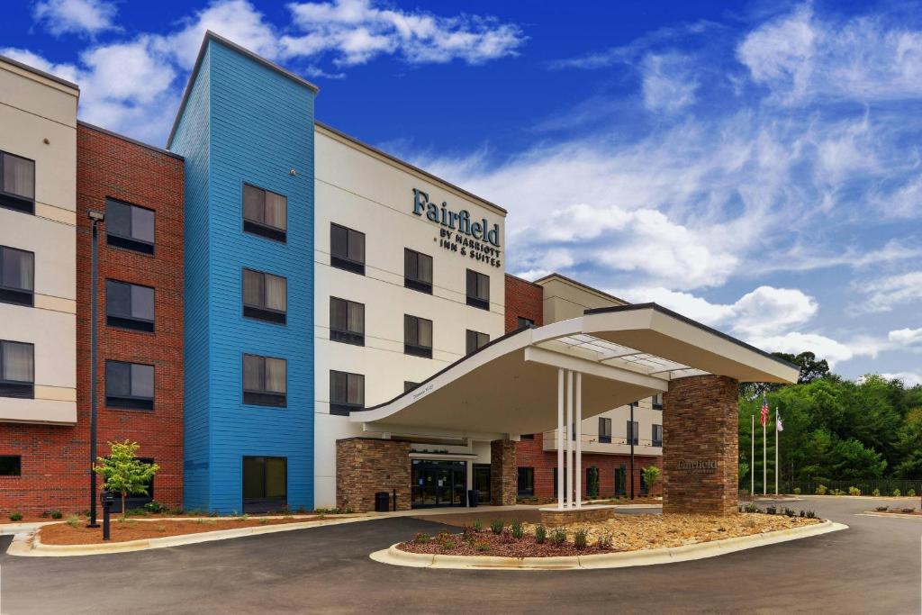 Fairfield Inn & Suites by Marriott Asheville Weaverville image