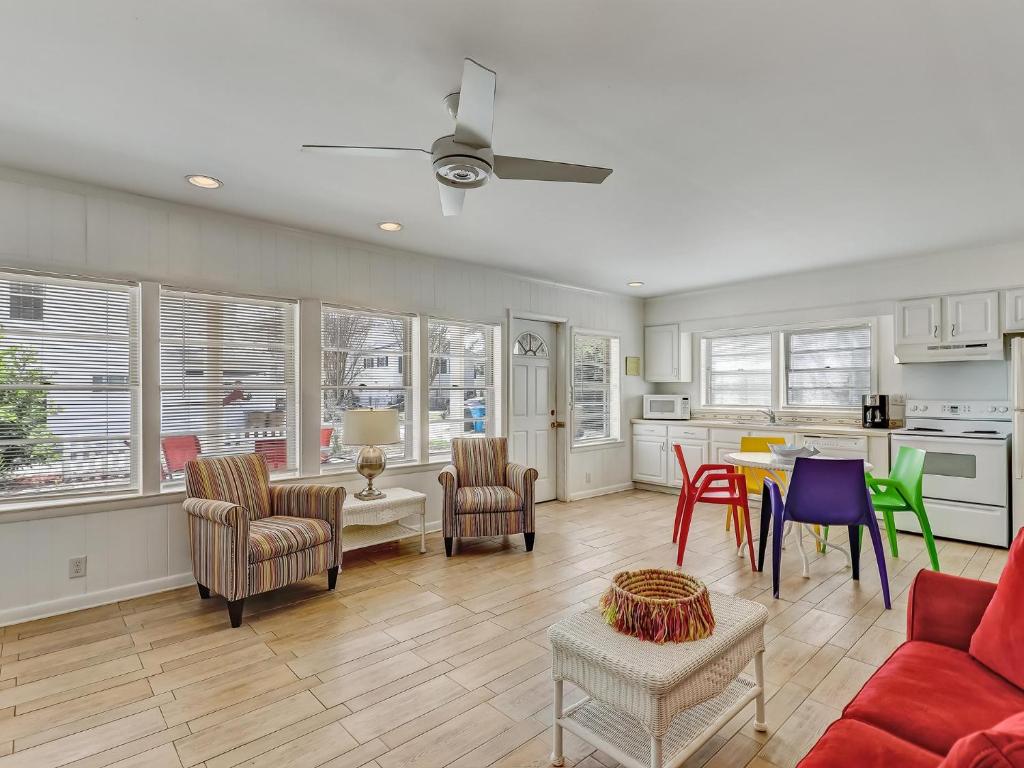 Coops Retreat Unit B image