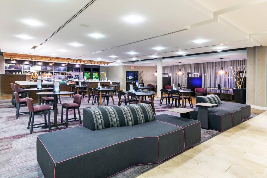 Courtyard by Marriott Tulsa Woodland Hills image