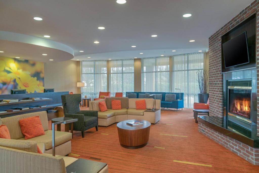 Courtyard by Marriott Salisbury image