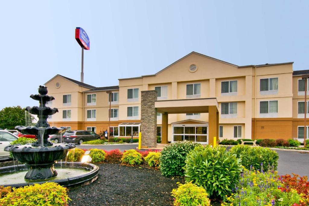 Fairfield Inn by Marriott Clarksville image