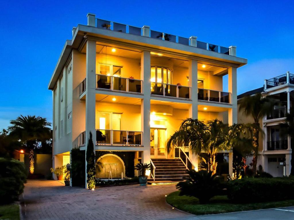 Oceanview Mansion image