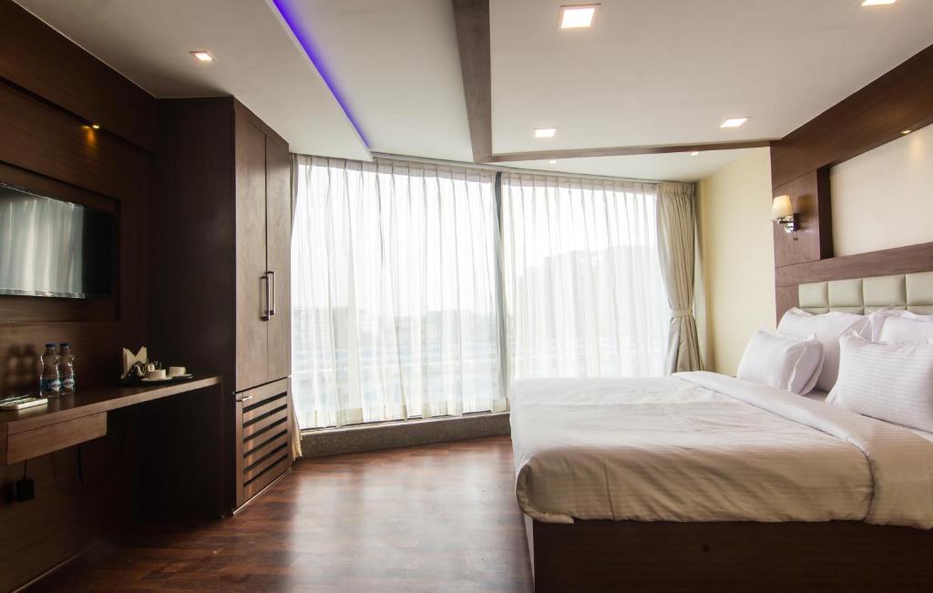 Двухместный (Улучшенный двухместный номер с 1 кроватью), Hotel Sawood International