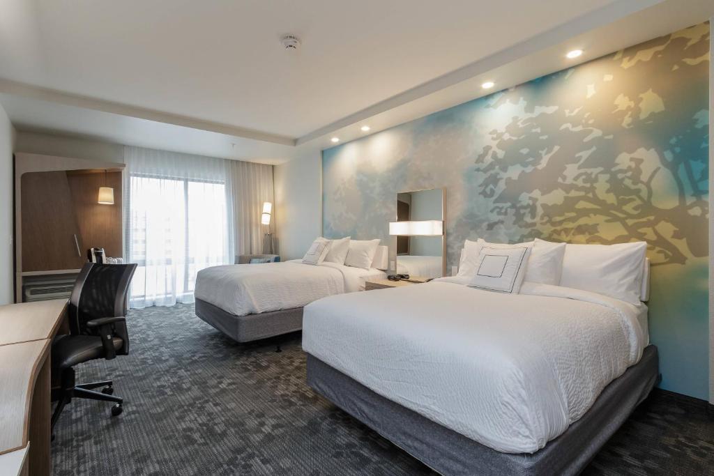 Courtyard by Marriott South Bend Downtown - Tap to explore photos
