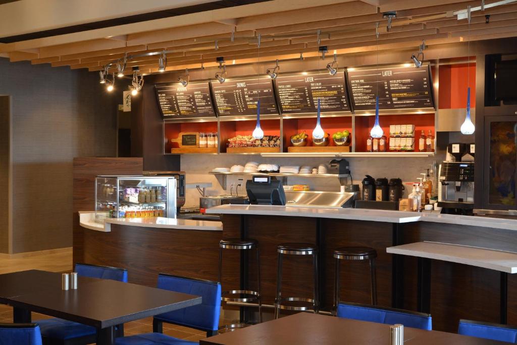 Courtyard by Marriott Youngstown Canfield image