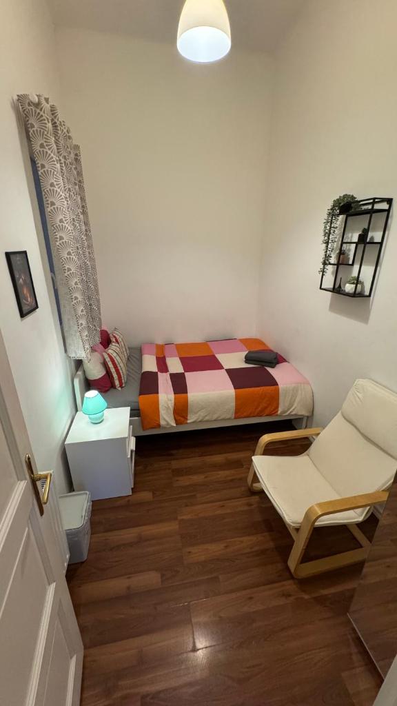 Home Vibes Room Type - Economy Double Room