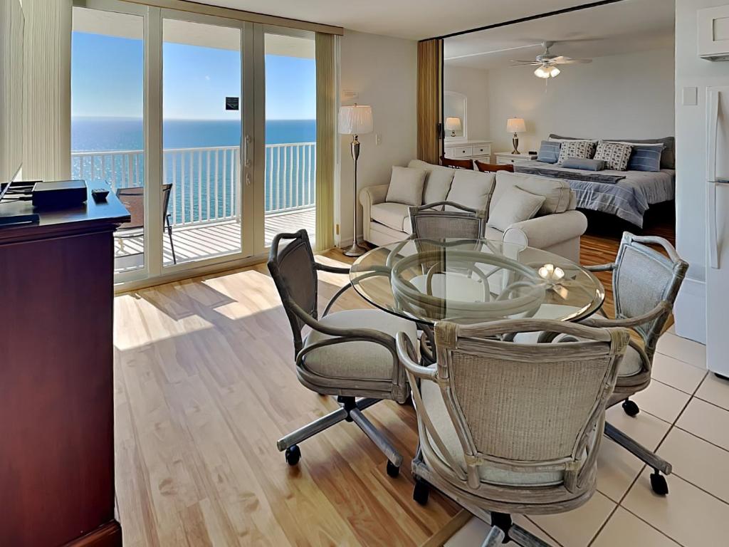 Estero Beach Tennis 1204A image
