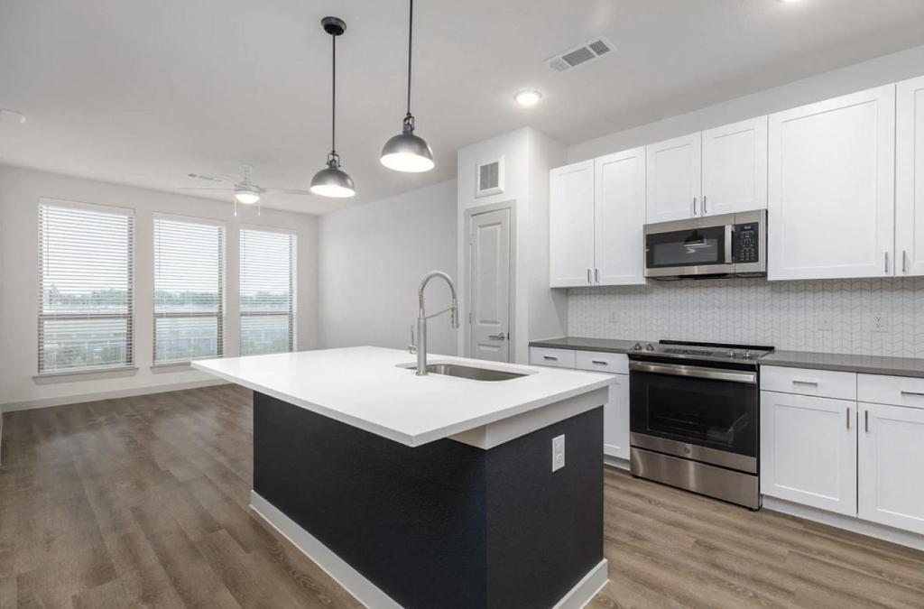 Landing at Birdie on Woodland Greens - 1 Bedroom in Plaza Volente image