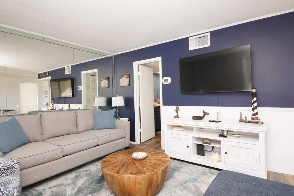 Sandpiper Cove 1013 image