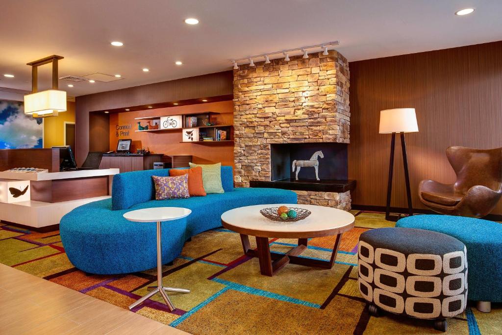 Fairfield Inn & Suites by Marriott Lincoln Southeast image