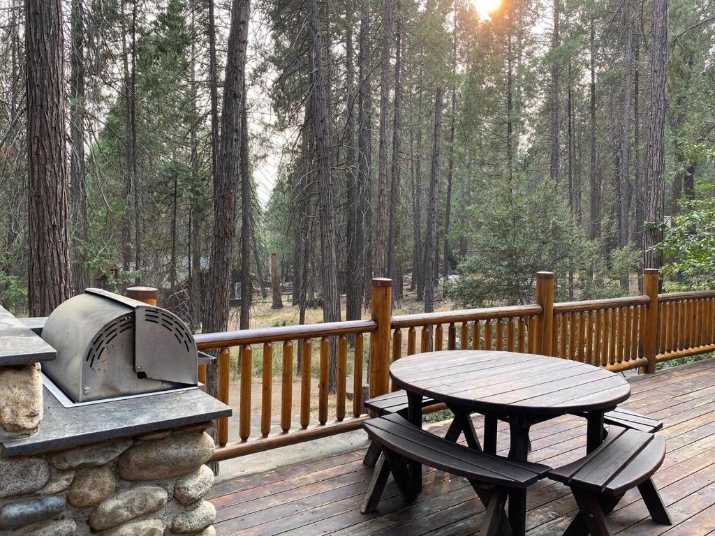 Bear Foot Pines image