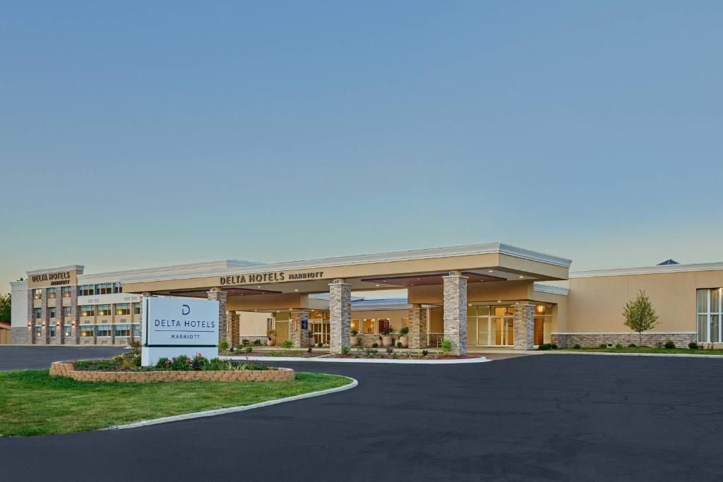 Delta Hotels by Marriott Chicago Willowbrook image