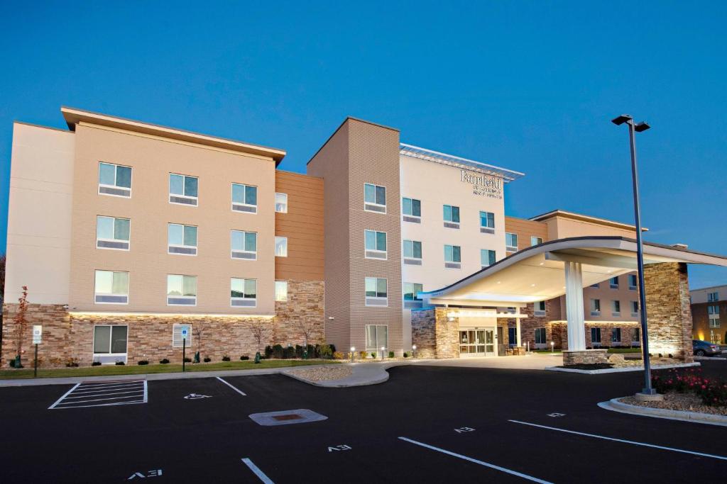 Fairfield Inn & Suites by Marriott Dayton North image