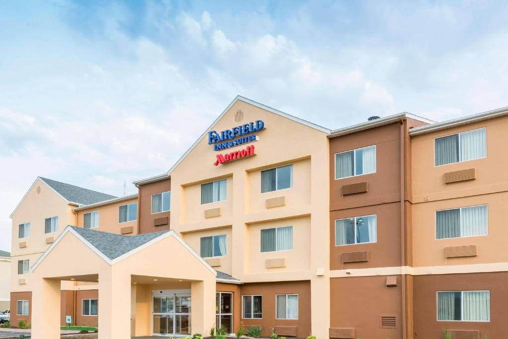 Fairfield Inn & Suites Lincoln image