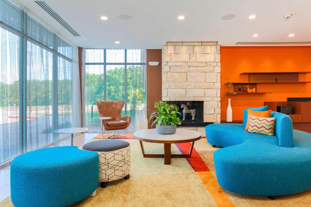 Fairfield Inn & Suites by Marriott Decatur at Decatur Conference Center image