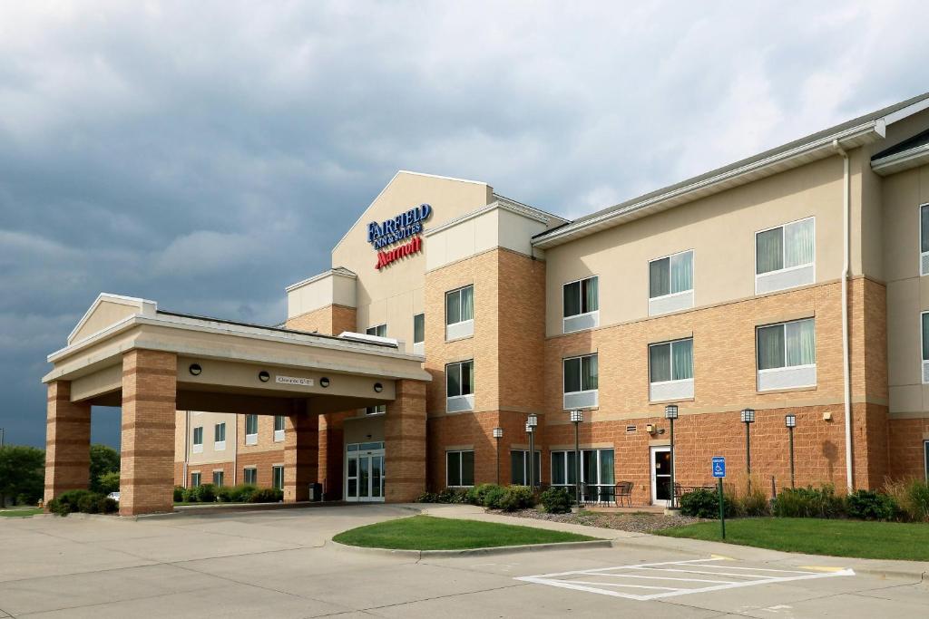 Fairfield Inn & Suites by Marriott Des Moines Airport image