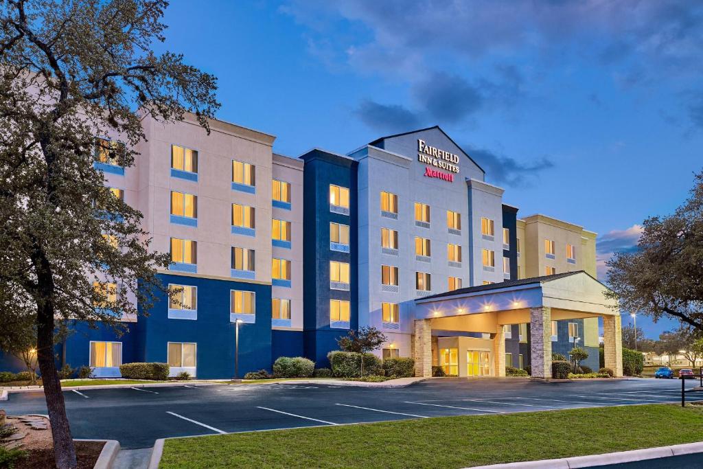 Fairfield Inn & Suites by Marriott San Antonio NE/ Schertz image