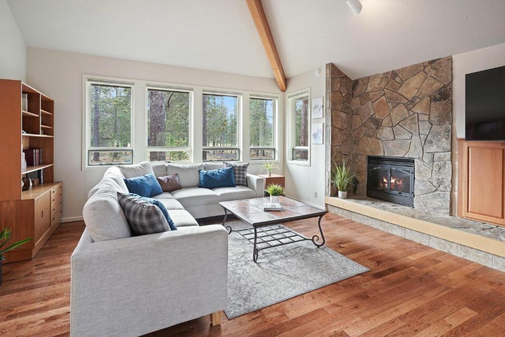 9 Cottonwood image