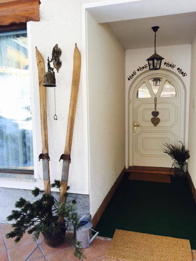 Vila Edelweiss Rooms&App Kranjska Gora photo 3