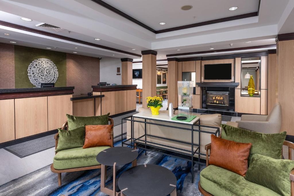 Fairfield Inn & Suites by Marriott New Bedford image