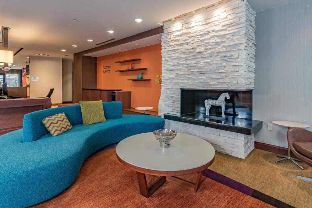 Fairfield Inn & Suites Elkhart image